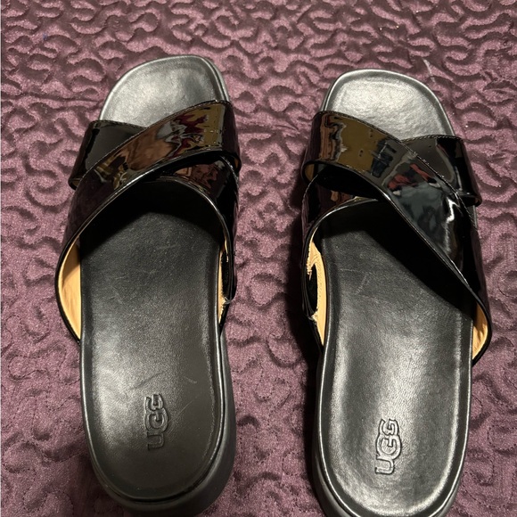 UGG women’s sandals - Picture 2 of 7